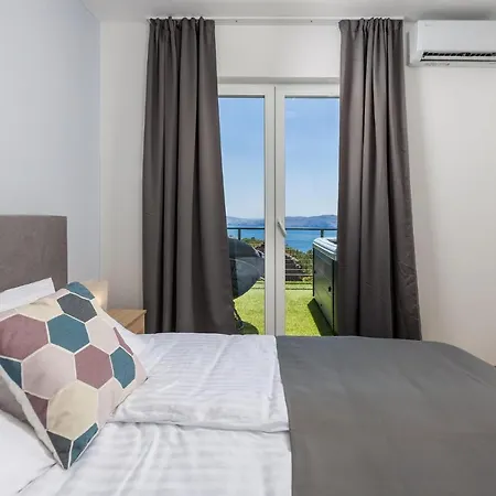 度假居 Beautiful In With Outdoor Swimming Pool, Wifi And 4 Bedrooms
