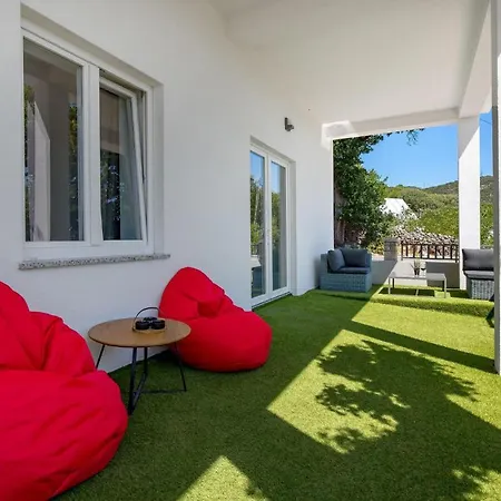度假居 Beautiful In With Outdoor Swimming Pool, Wifi And 4 Bedrooms 克罗诺维察